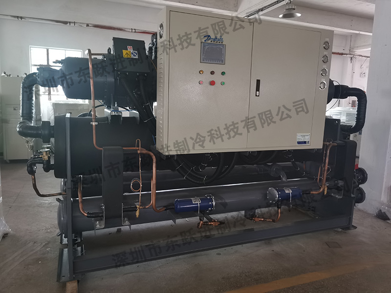200hp水冷低溫螺桿式冷水機(jī) 200hp水冷低溫螺桿式冷水機(jī)